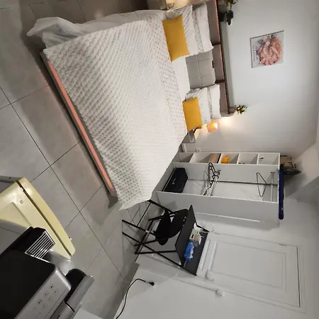 فندق مبيت وإفطار Diaspo Residences أورْجونْتُيْ